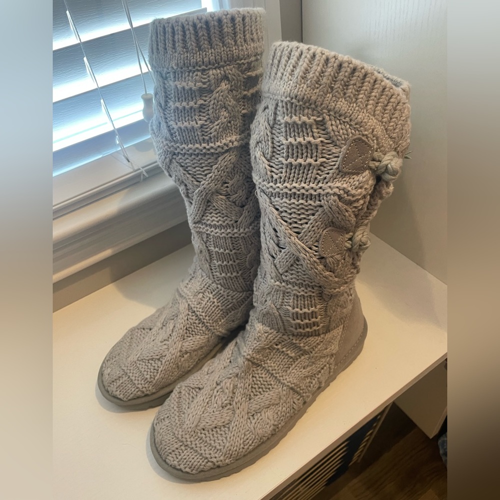 UGG Kalla Sweater Boots Grey Gray Size 7